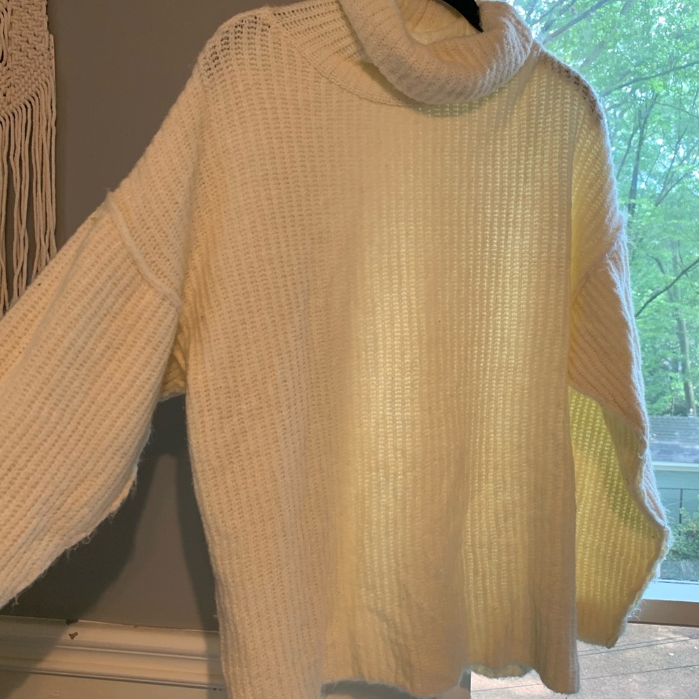 Lightweight ivory knit sweater